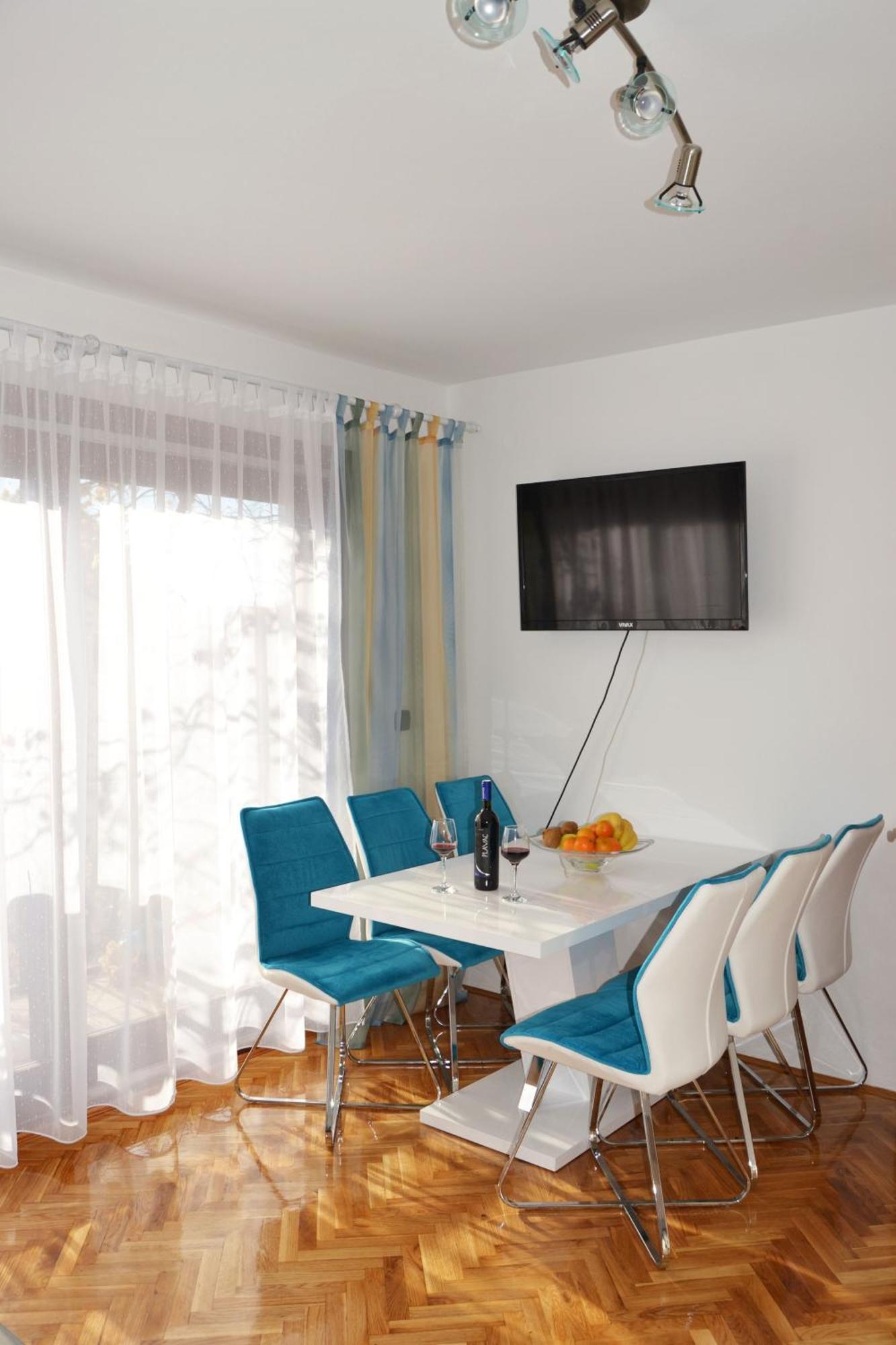 Apartments Mikulic Biograd Na Moru Rom bilde